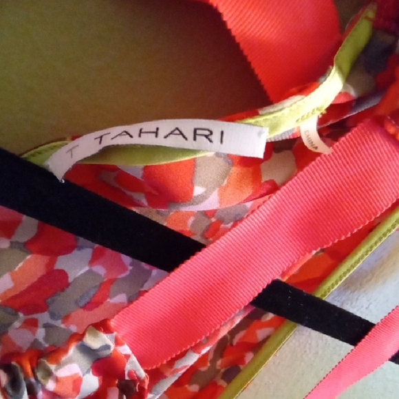 Womans M T Tahari Pink and Orange Floral Sleeveless Tie Back Tank Top - Picture 2 of 3